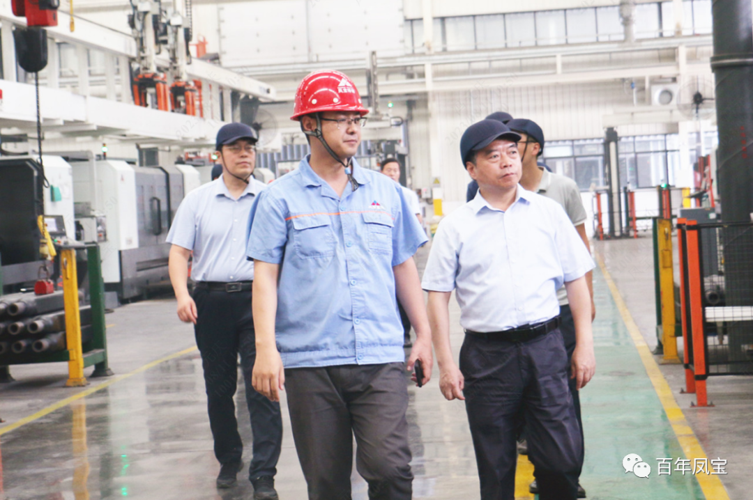 安阳市政协副主席侯合柱到米兰(中国)集团调研指导工作